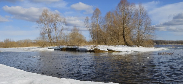 Весенняя рыбалка в Беларуси. На рыбалку ранней весной.